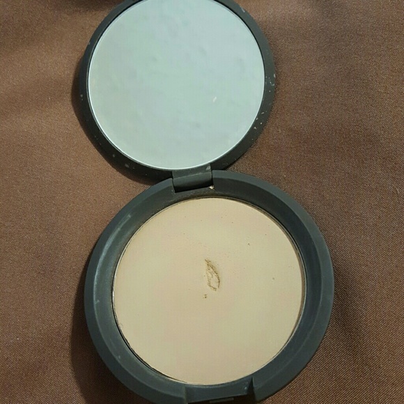 Becca perfet skin mineral powder foundation - Picture 3 of 5